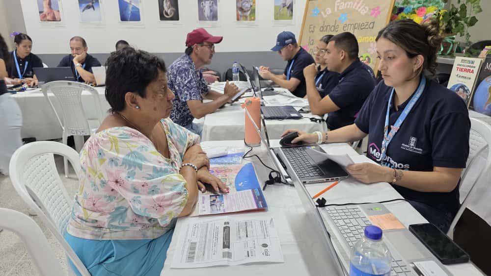 Las personas interesadas deben ser mayores de edad y tener ingresos familiares que no superen los dos salarios mínimos. <b><span class=mln_small-caps_mln>/ FOTO: ALCALDÍA DE MEDELLÍN</span></b>