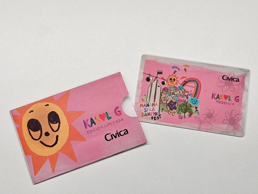 Así es la tarjeta Cívica de Karol G. /FOTO: CORTESÍA
