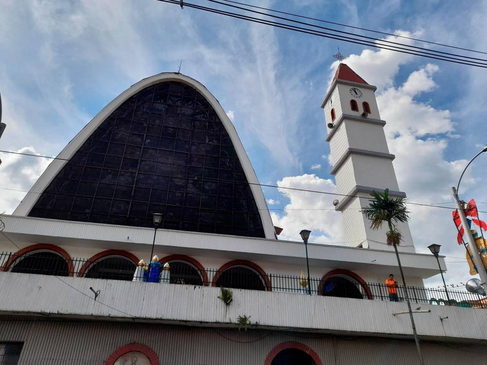 El vitral de San Judas Tadeo en Castilla es considerado el segundo más grande de Latinoamérica. / FOTO: DANIEL GONZÁLEZ