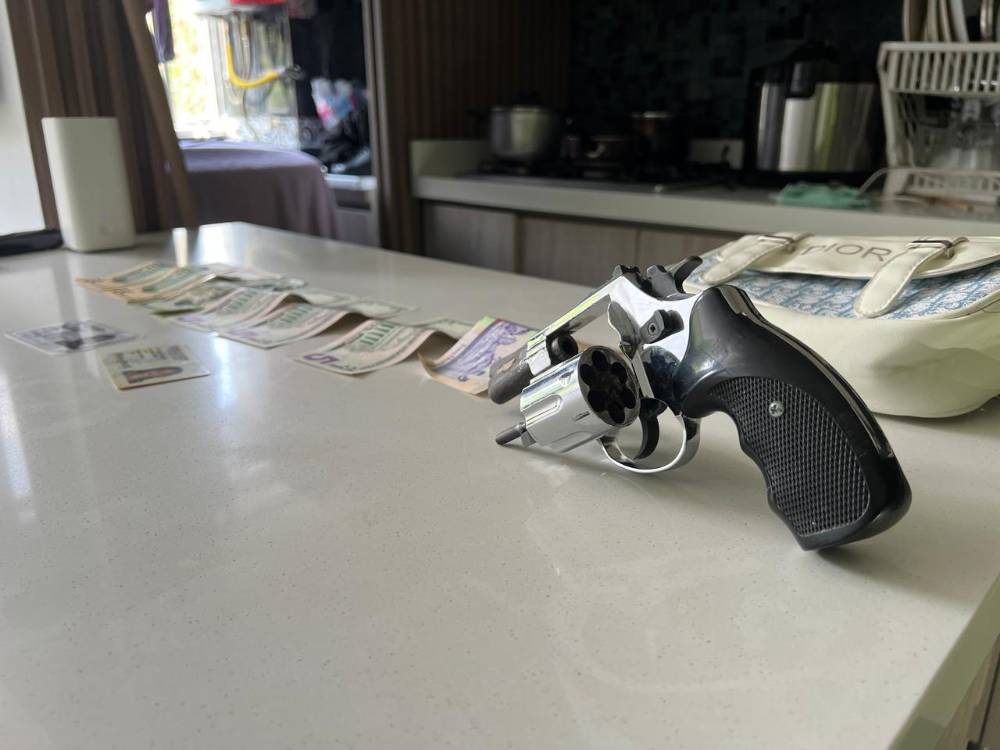 Estos fueron los elementos incautados en las acciones de allanamiento en viviendas. FOTO: CORTESÍA POLICÍA METROPOLITANA DEL VALLE DE ABURRÁ