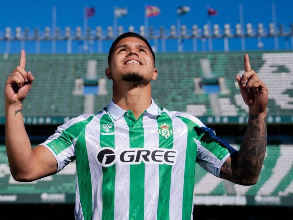 Juan Camilo Hernández - Real Betis. <b><span class=mln_small-caps_mln>/FOTO: ANTENA 2</span></b>