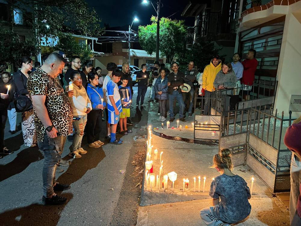 Velatón por Esteban Rendón en Rionegro. <b><span class=mln_small-caps_mln>/FOTO: CORTESÍA</span></b>