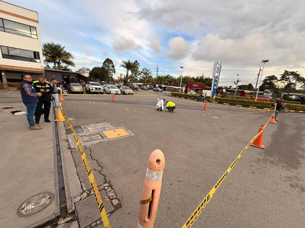 En esta estación de servicio del sector Barro Blanco, de Rionegro, ocurrió el<span class=mln_small-caps_mln> ataque sicarial. FOTO: ALCALDÍA DE RIONEGRO</span>