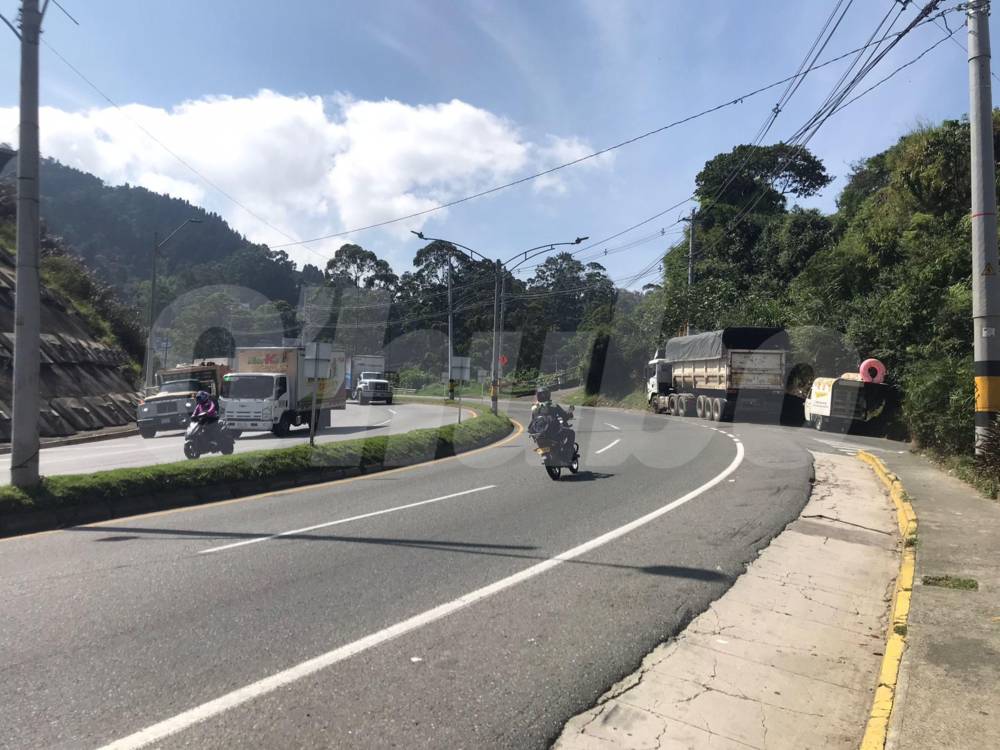 Por este sector de la variante a Caldas fue donde ocurrió el ataque armado. FOTO: LAURA ROSA JIMÉNEZ VALENCIA