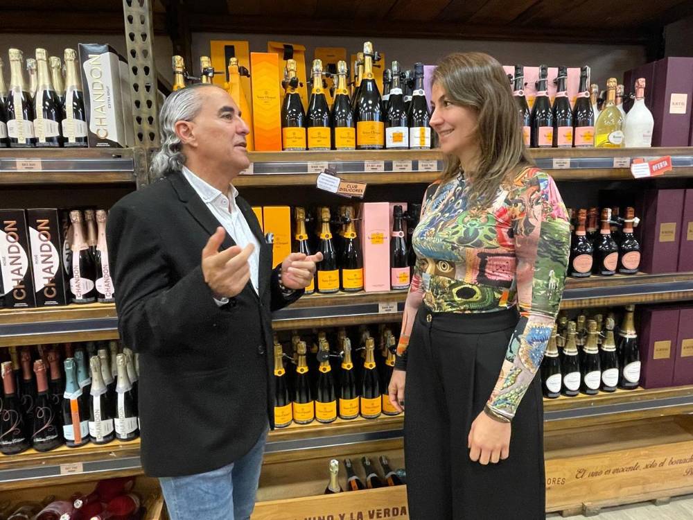 Luis Fernando Valencia lleva tres décadas en Dislicores. FOTO: JAIDER ESCOBAR