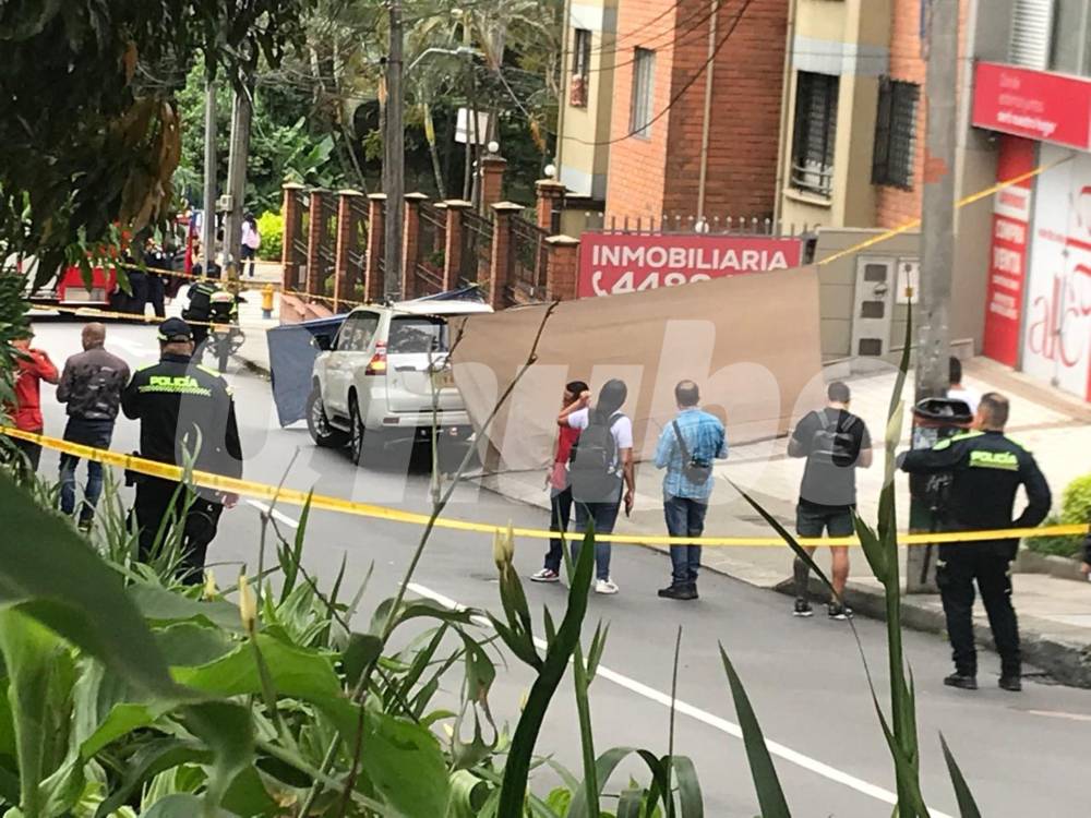 Ocampo Suaza se movilizaba con su hija en esta camioneta. FOTO: LAURA ROSA JIMÉNEZ VALENCIA