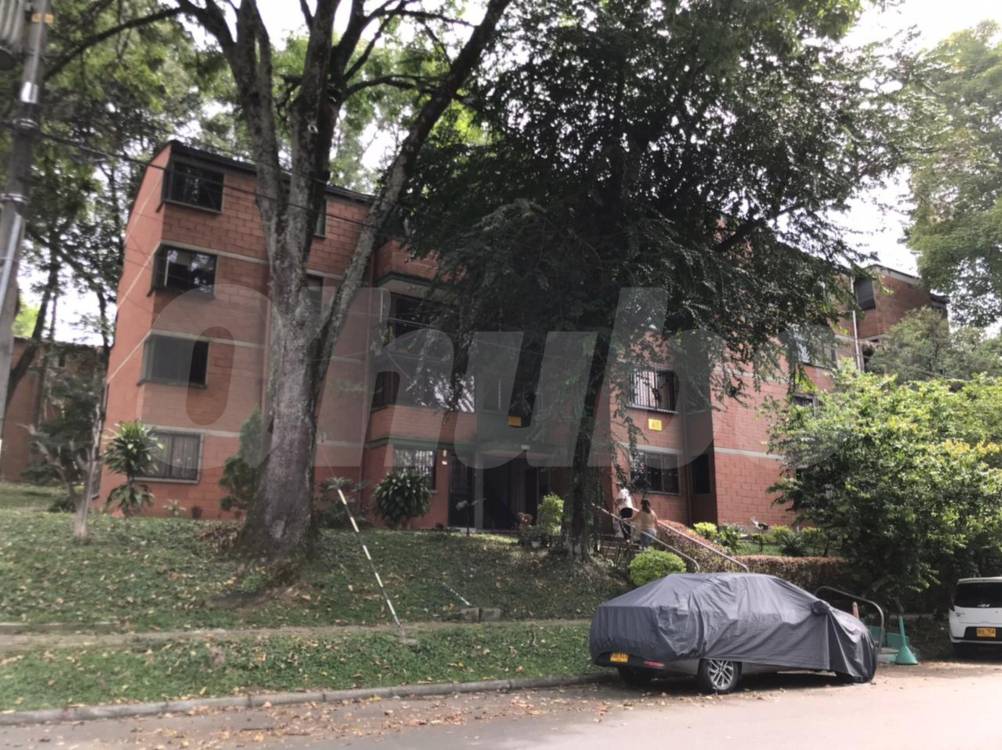 En el apartamento 401 de este conjunto residencial ubicado en el barrio La Inmaculada, en Belén, vivía Juan Pablo Arango Uribe. FOTO: LAURA ROSA JIMÉNEZ VALENCIA