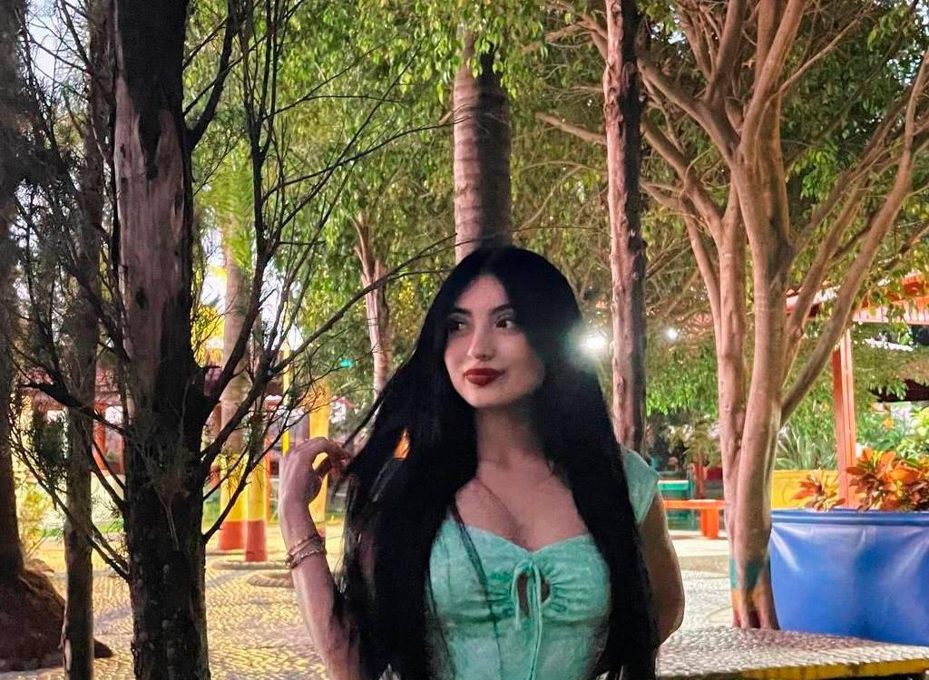 Ella era Isabella Mesa Sánchez, mujer asesinada en supuesto caso de intolerancia. /FOTOS: CORTESÍA