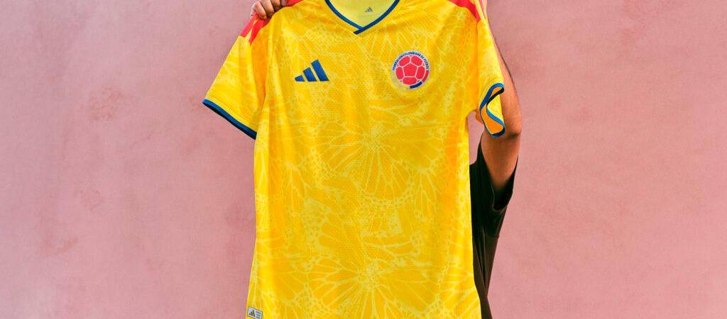 La nueva camiseta de la Selección Colombia conserva el tradicional amarillo, azul y rojo. /FOTO: FCF