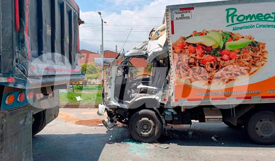 Así quedó el vehículo que conducía Harold. /FOTO: SUSANA COGUA PÉREZ