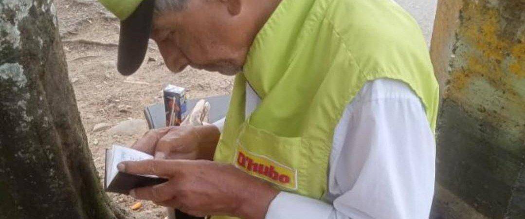 Miguel permanecía en la entrada de la calle Barranquilla. /FOTO: TOMADA DE X @cesarolse