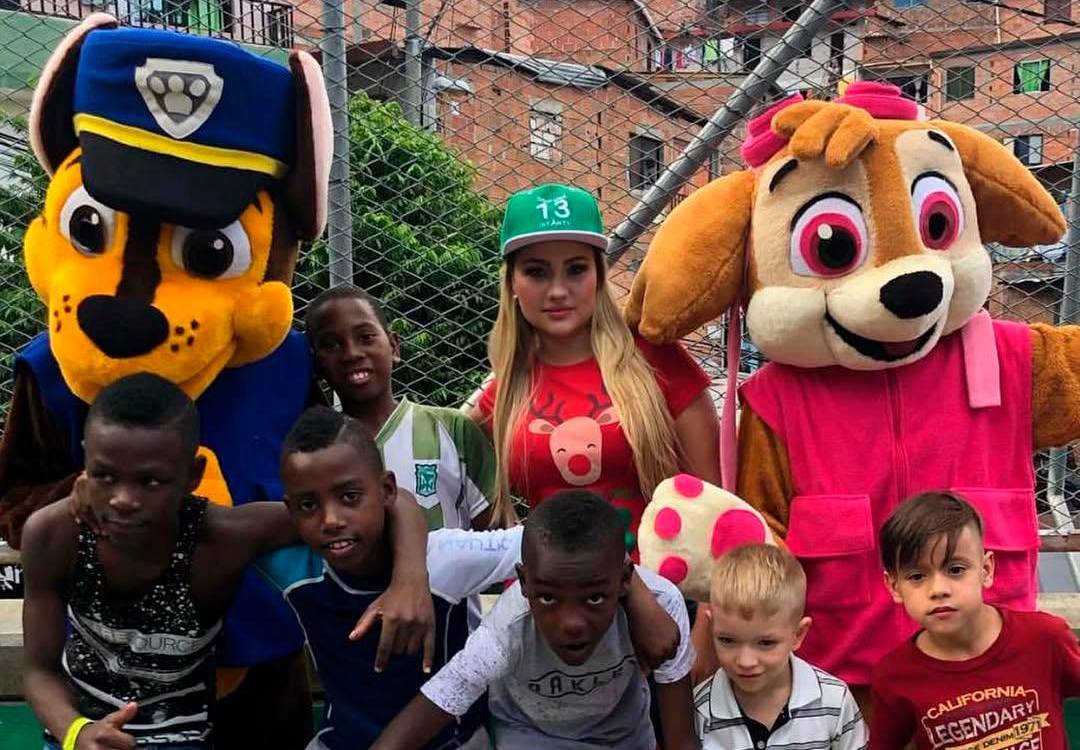 Manuela en algunas de las labores sociales que realiza.