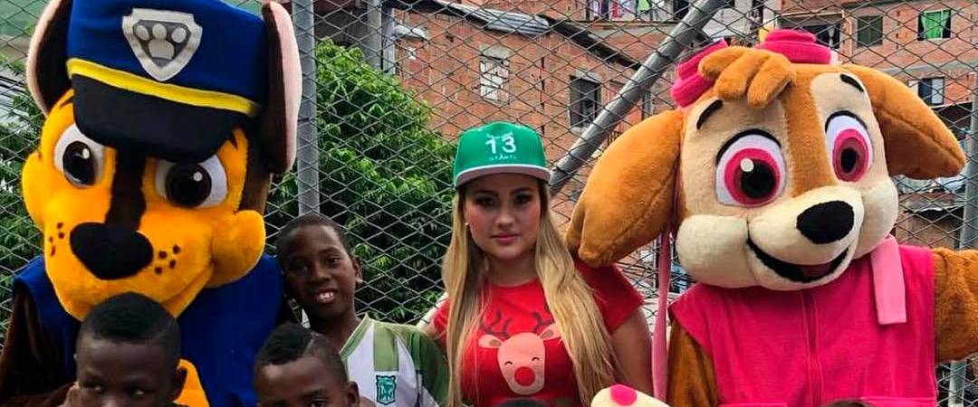 Manuela en algunas de las labores sociales que realiza.