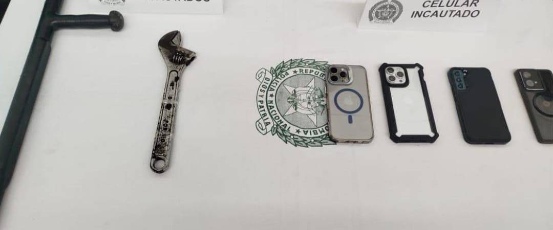 Elementos incautados durante el rescate. FOTO: POLICÍA METROPOLITANA