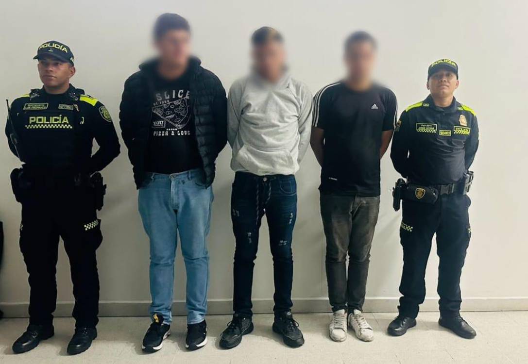 Ellos son los hombres capturados el día del asesinato de Horacio Pérez Ledezma, ciudadano mexicano. <b><span class=mln_small-caps_mln>/FOTO: CORTESÍA POLICÍA</span></b>