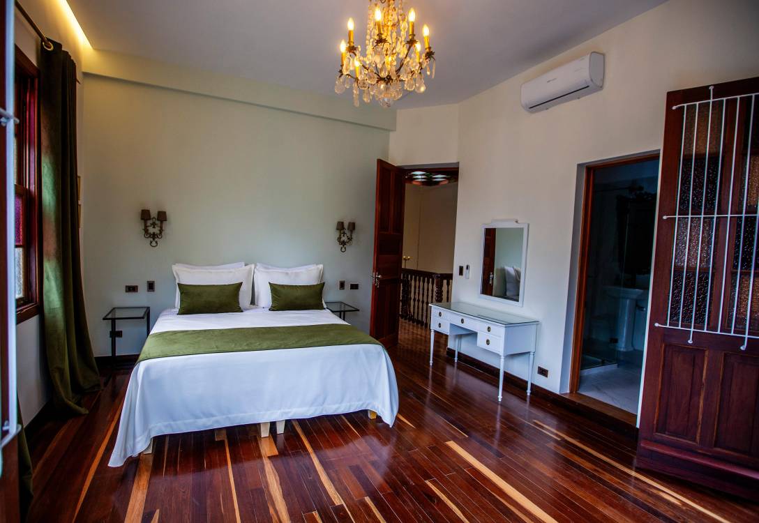 Las personas podrían alquilar el castillo por una noche y aprovechar sus habitaciones remodeladas.