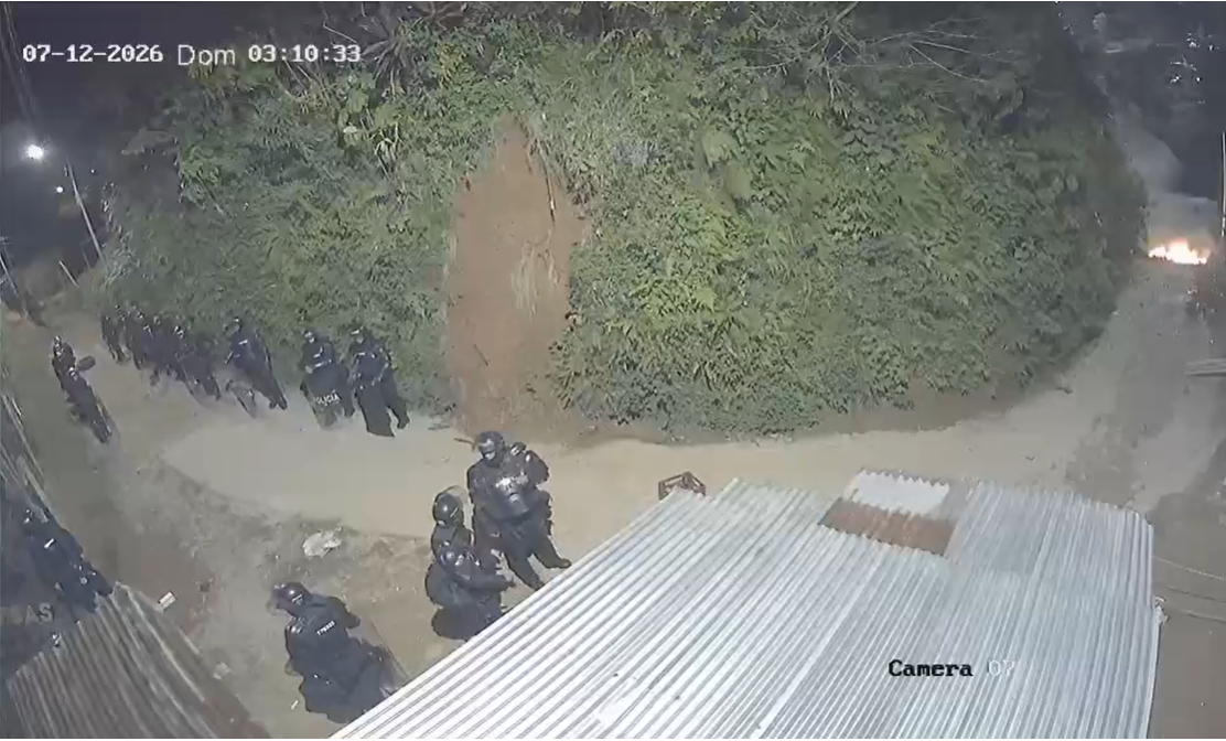 En cámaras de seguridad quedó registrado el momento en que el Undmo llegó hasta las inmediaciones de la mina Frontera Gold. FOTO: CORTESÍA