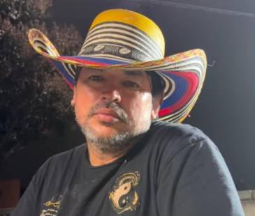 Óscar Herrera, quien reside en California, Estados Unidos, fue el protagonista de este penoso momento. FOTOS: INSTAGRAM @CHORIZOSDEMITIERRAPARCERO