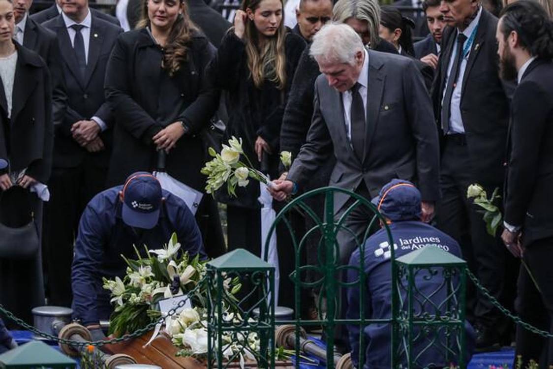 Despedida a Miguel Uribe Turbay. <b><span class=mln_small-caps_mln>/FOTO: COLPRENSA</span></b>