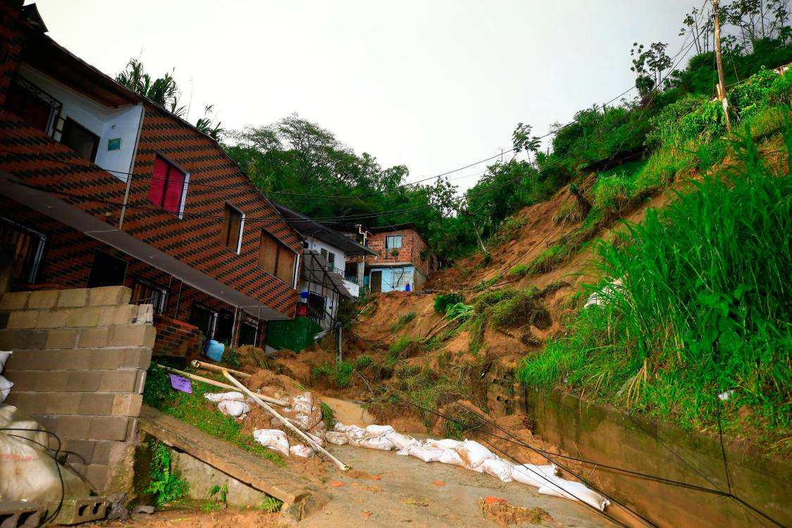 En este lugar del sector de San Isidro se registró el deslizamiento de tierra que sepultó varias viviendas. <b><span class=mln_small-caps_mln>/FOTO: CAMILO SUÁREZ. </span></b>