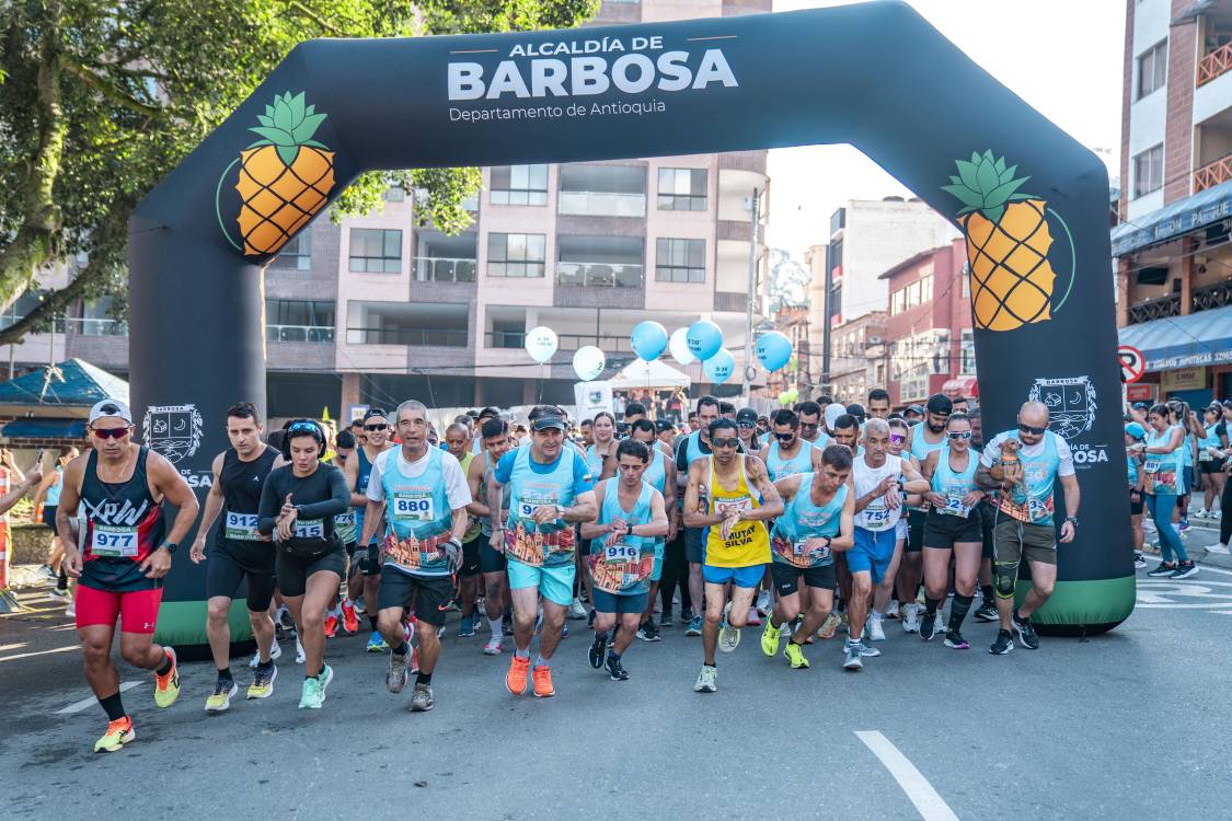 Cada año son más de mil las personas que participan en esta carrera. <b><span class=mln_small-caps_mln>/FOTO: CORTESÍA ALCALDÍA DE BARBOSA</span></b>