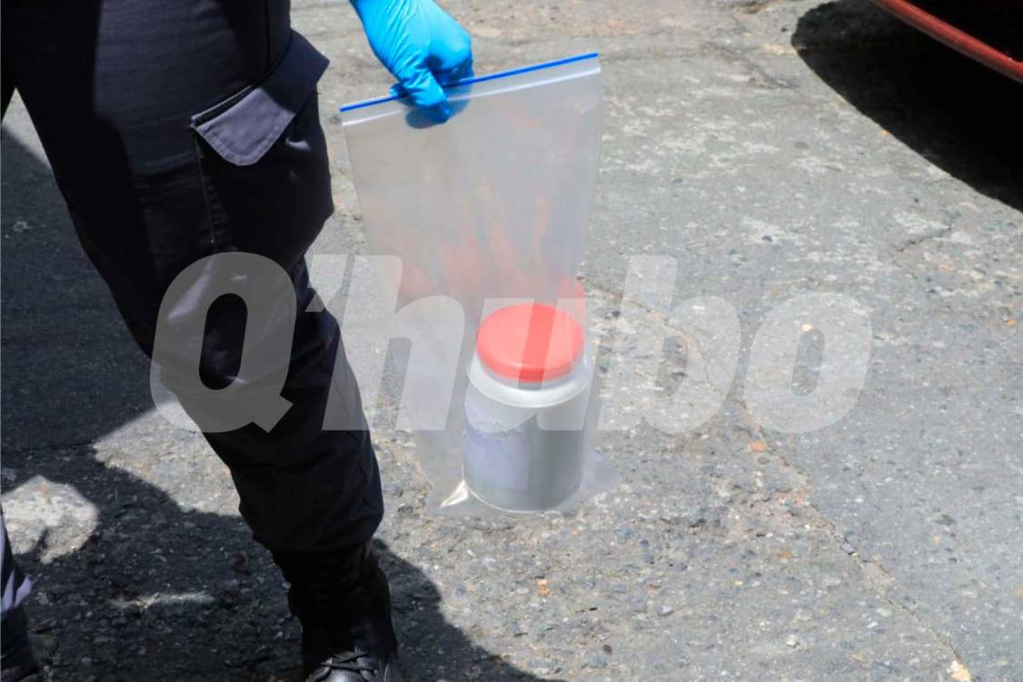 Este tarro tendría la sustancia que consumieron madre e hijos para acabar con sus vidas. /FOTO: ESNEYDER GUTIÉRREZ