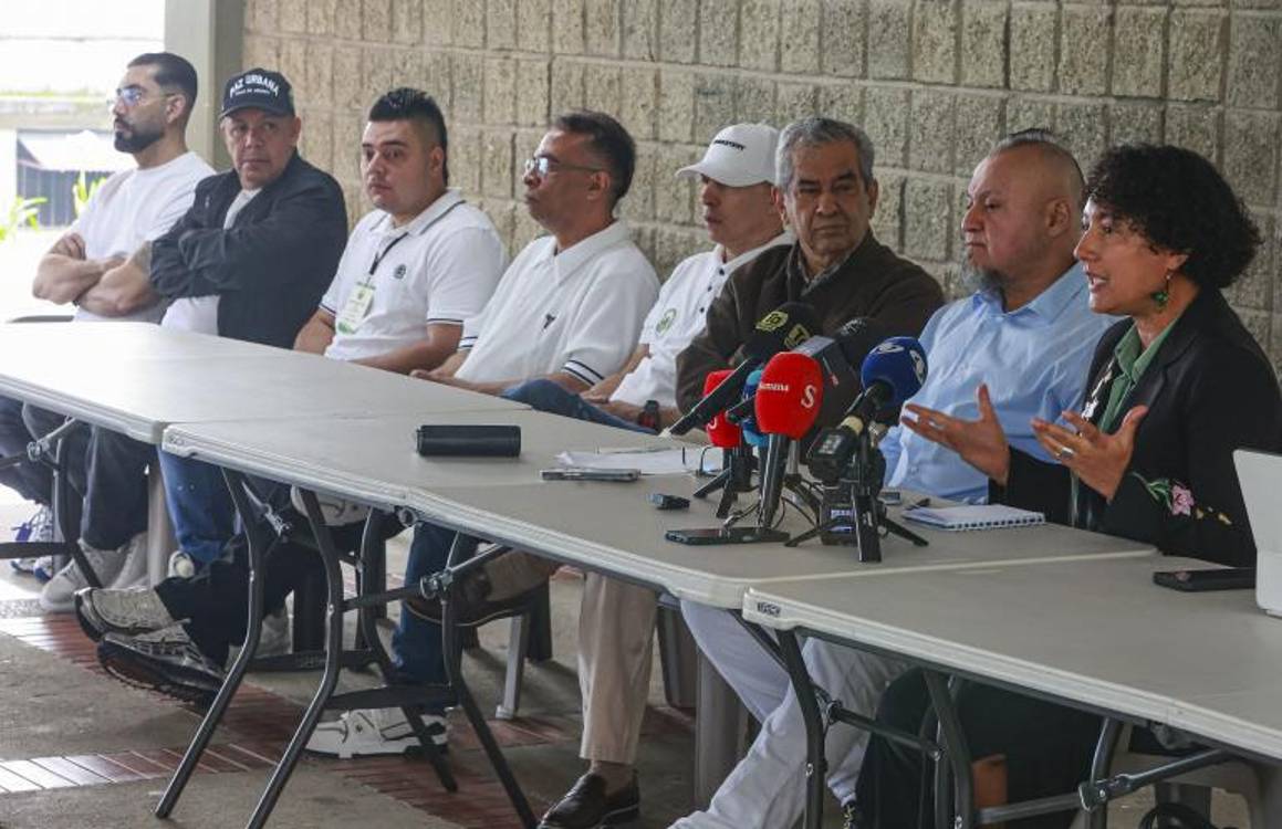 Voceros de las estructuras que estaban en la Mesa de paz en la cárcel de Itagüí. FOTO: MANUEL SALDARRIAGA QUINTERO