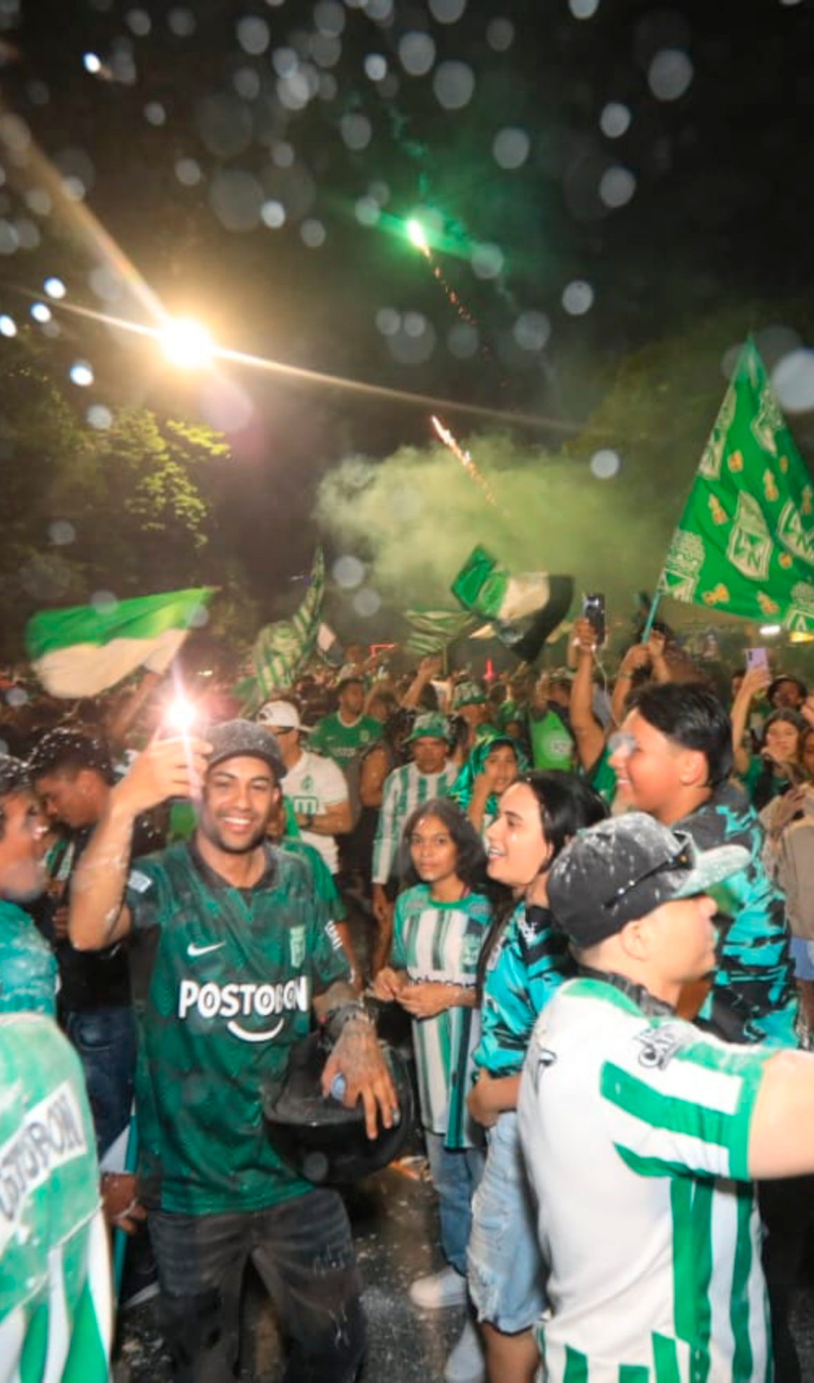 EN IMÁGENES: ¡Explosión de júbilo en Medellín! Nacional, adelantó el traído con la estrella 18