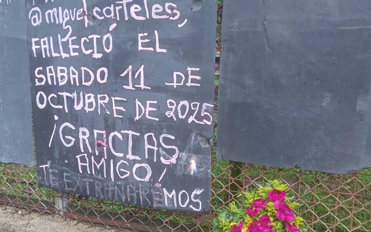 Sus tableros amanecieron dando la triste noticia de su muerte. <b><span class=mln_small-caps_mln>/FOTO: CORTESÍA</span></b>