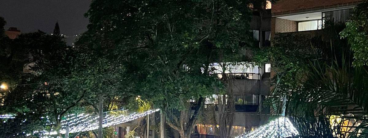 Desde hace días atrás vienen ensayando los alumbrados en el sector. / FOTO: JAIDER ESCOBAR. 