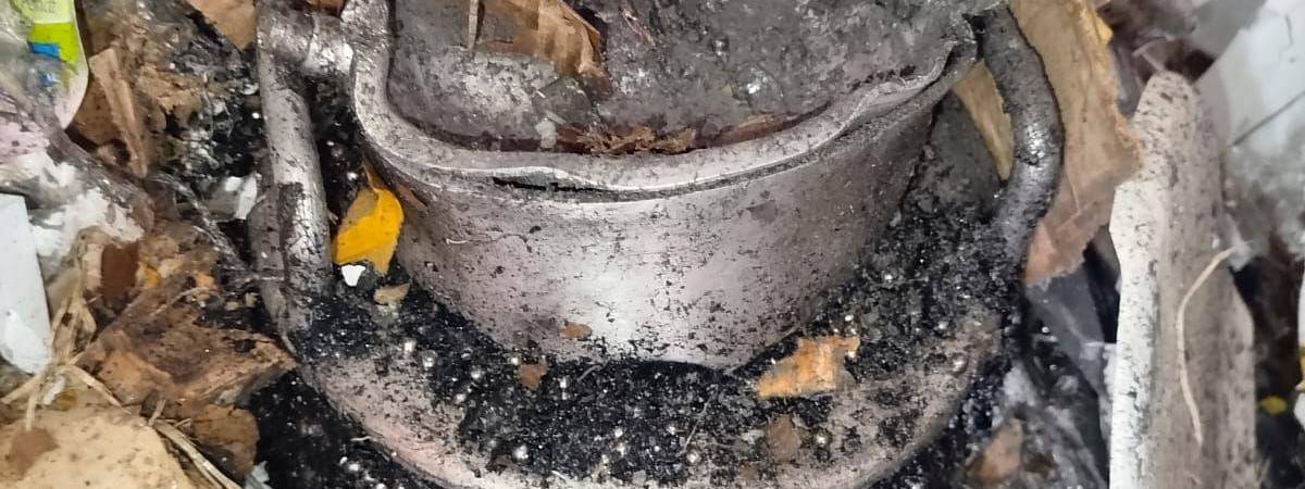 Recipiente donde fueron encontrados los explosivos. /FOTO: GOBERNACIÓN DE ANTIOQUIA