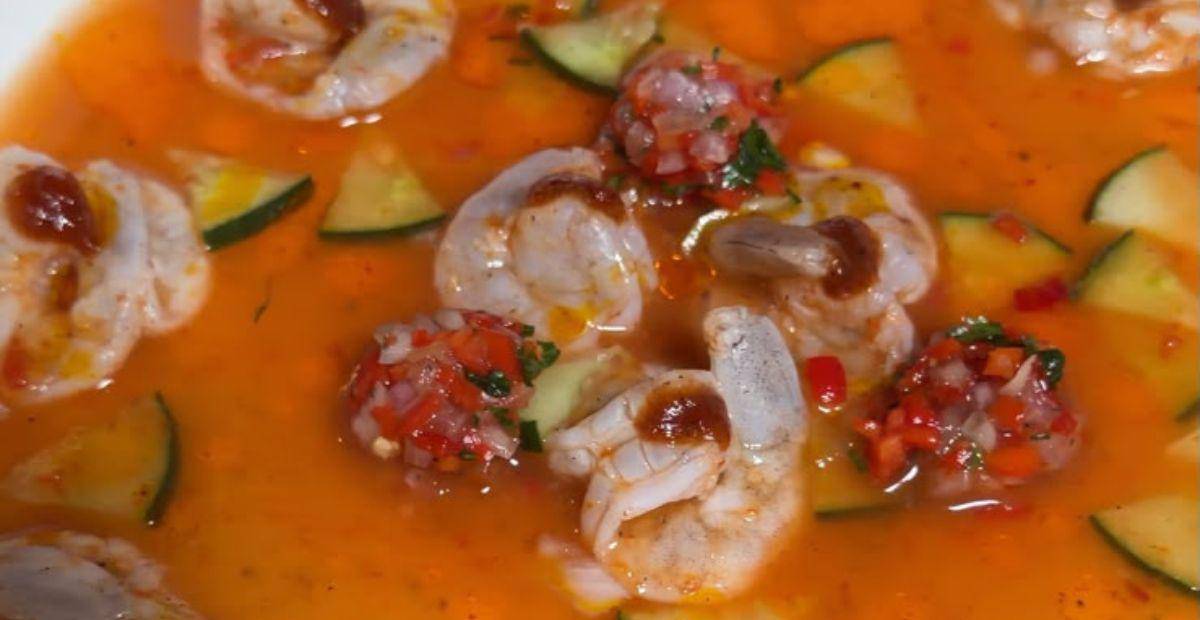 Tiradito de camarón con aguachile. FOTO: MADELAINE BÁEZ
