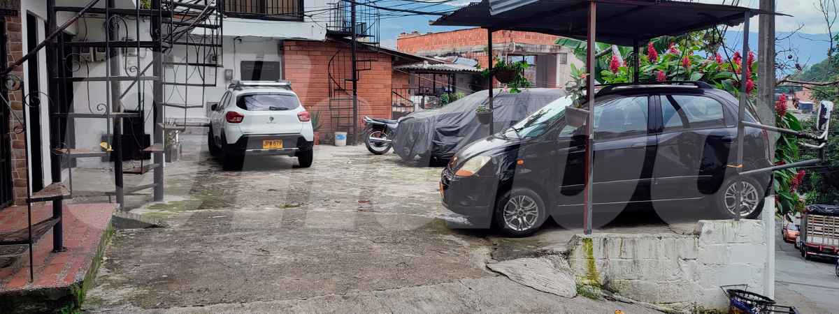 En esta esquina del barrio San Nicolás se registró el enfrentamiento en el que murió alias Adiel. /FOTO: ANDRÉS FERNANDO GARCÍA HERNÁNDEZ. 