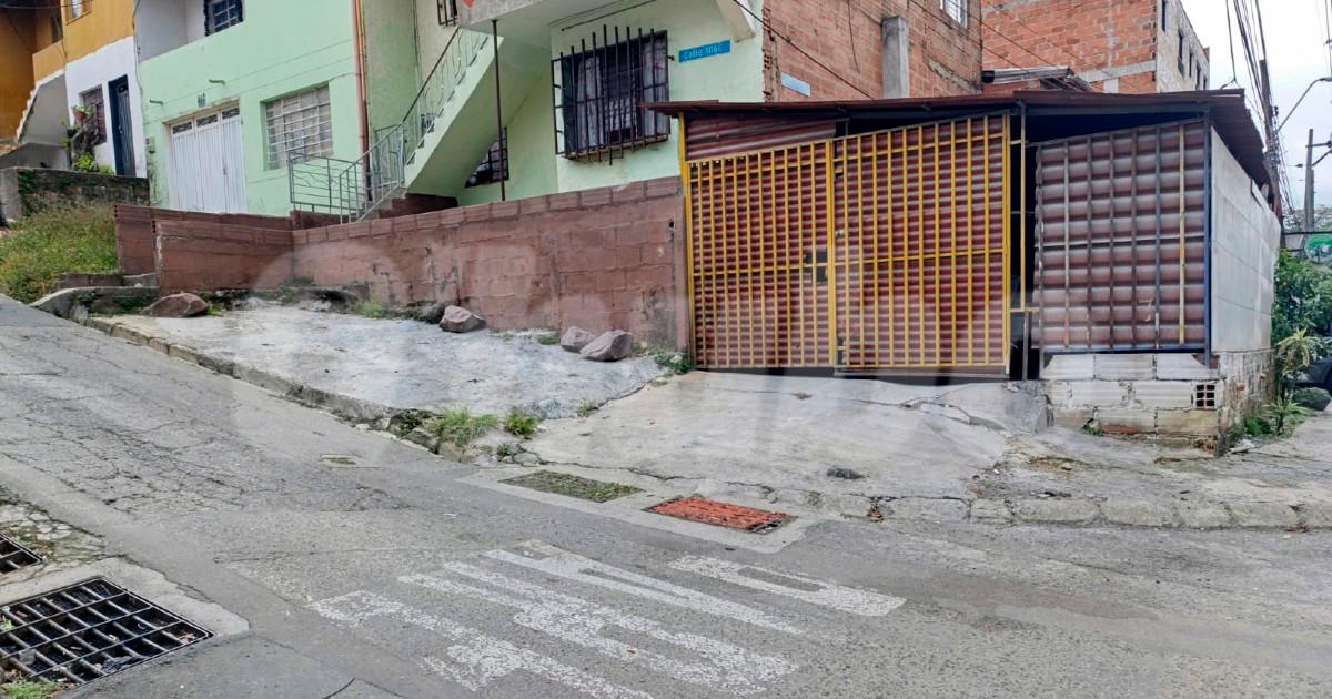 En esta esquina de la calle 106C, en el barrio Tejelo, asesinaron a David Esteban Rodríguez Loaiza, de 32 años. /FOTO: ALEJANDRA MORALES RÍOS