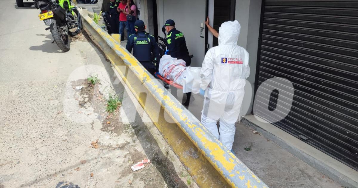 Levantamiento del cuerpo de Ariemy Valentina Quintero. FOTO: ANDRÉS FERNANDO GARCÍA