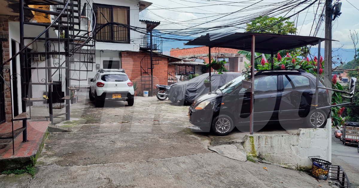 En esta esquina del barrio San Nicolás se registró el enfrentamiento en el que murió alias Adiel. <b><span class=mln_small-caps_mln>/FOTO: ANDRÉS FERNANDO GARCÍA HERNÁNDEZ. </span></b>