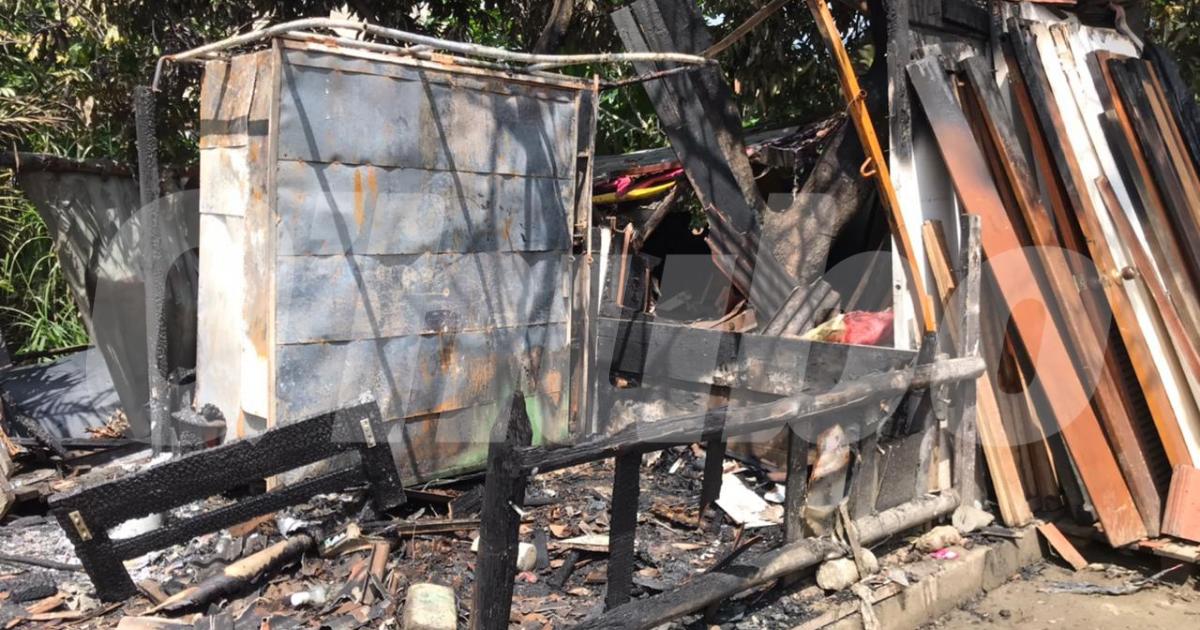 Así se vio el lugar, unas horas después del incendio. <b><span class=mln_small-caps_mln>/FOTO: LAURA ROSA JIMÉNEZ VALENCIA</span></b>