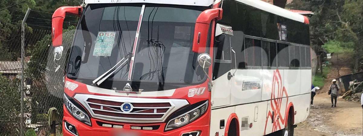 Este es el bus en el ocurrieron los hechos. FOTO: LAURA ROSA JIMÉNEZ VALENCIA