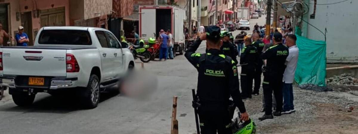 La Policía llegó rápidamente al lugar de los hechos y acordonó la zona. /FOTO: CORTESÍA