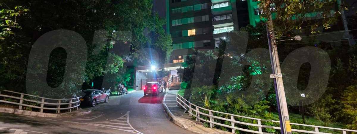 En un apartamento de este edificio fue hallado sin vida Yariv. / FOTO: SANTIAGO OLIVARES TOBÓN