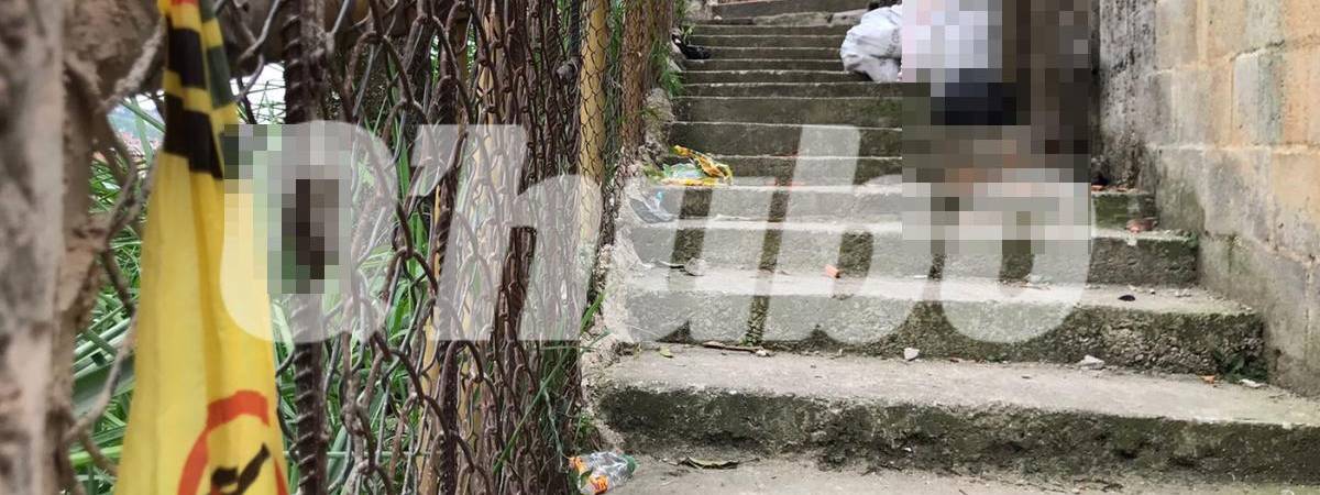 El asesinato de Deiner ocurrió en estas escaleras del barrio Nuevos Conquistadores. FOTO: LAURA ROSA JIMÉNEZ VALENCIA