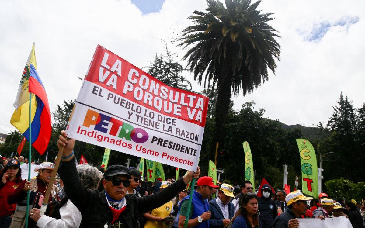 Gustavo Petro firmó el decreto que convoca a la consulta popular