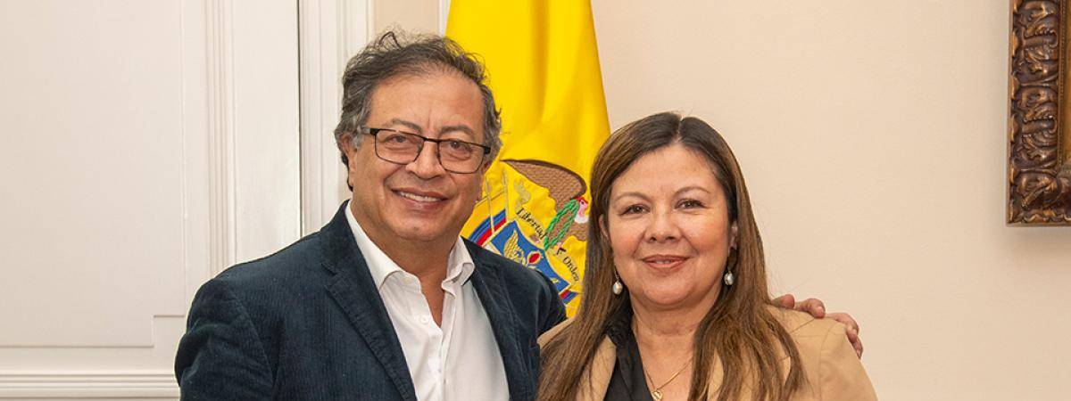 Gustavo Petro, presidente de Colombia, y la fiscal general, Luz Adriana Camargo. FOTO: PRESIDENCIA DE LA REPÚBLICA