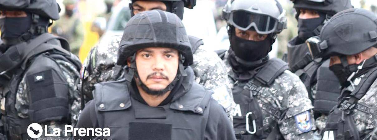 Le echaron mano al hijo del Alacrán en Ecuador