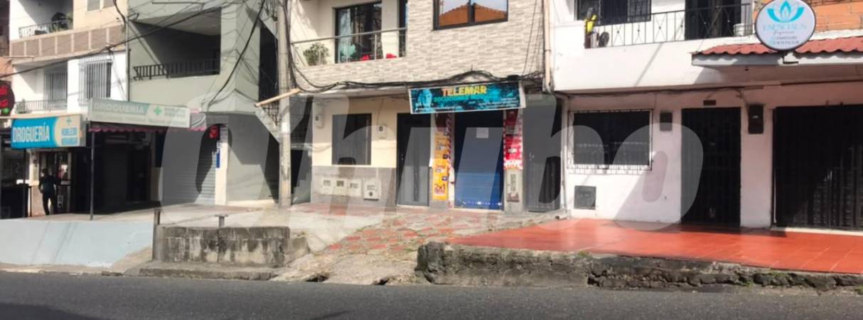 En este lugar cayó el presunto agresor herido. FOTO: LAURA ROSA JIMÉNEZ VALENCIA