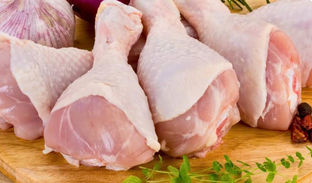 Muchas personas comen pollo o pavo estos días, exceptuando el Viernes Santo, que es el día más importante para guardar la vigilia. FOTO: CANVA