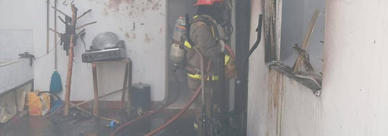 EN IMÁGENES: Incendio en Envigado obligó a evacuación de adultos mayores