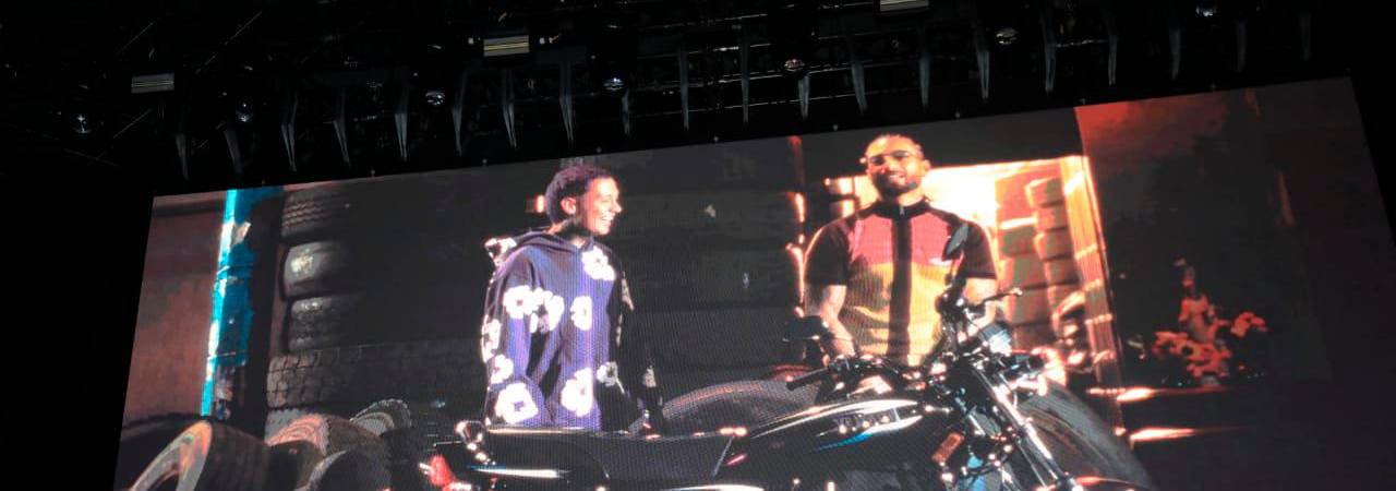 Los artistas salieron faltando un cuarto para las 7:00 p.m. al escenario, para conversar previo al lanzamiento del álbum. /FOTO: ESNEYDER GUTIÉRREZ