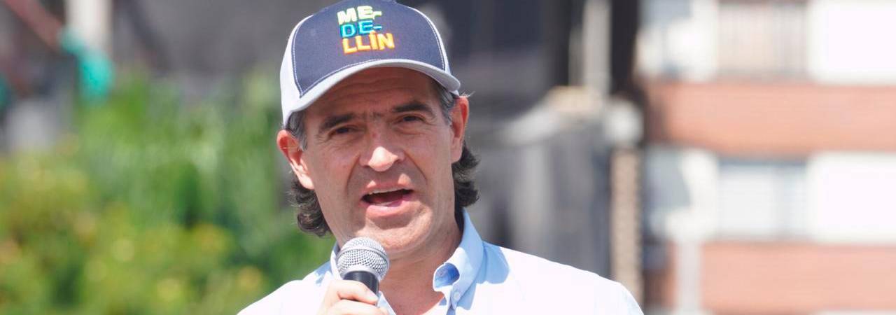 “Vamos haciendo que cada espacio y cada esquina se vuelva especial en Medellín y lo estamos logrando con grandes obras, pero también con las pequeñas en los barrios, aquellas que la gente también necesita”, Federico Gutiérrez Zuluaga, alcalde de Medellín. FOTO: CORTESÍA