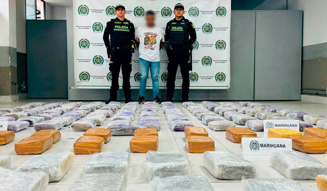 Alias el Costeño fue capturado tras la incautación de más de 150 kilos de marihuana en una vivienda, en Villa Sofía. <b><span class=mln_small-caps_mln>/FOTO: POLICÍA NACIONAL</span></b>